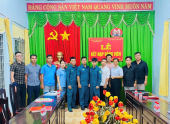 Chi bộ Quân sự phường Phú Đức tổ chức Lễ kết nạp đảng viên mới