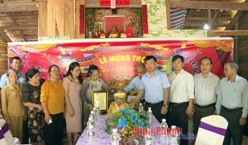 Bí thư Tỉnh ủy thăm, chúc thọ người cao tuổi tại Đồng Phú