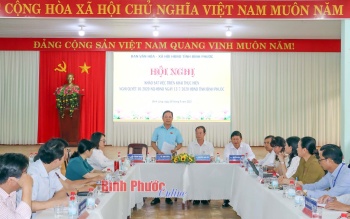 Ban Văn hóa - xã hội, HĐND tỉnh khảo sát thực hiện Nghị quyết 10 tại Bình Long