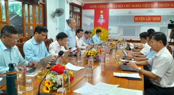 Sở Thông tin và Truyền thông làm việc với UBND huyện Lộc Ninh