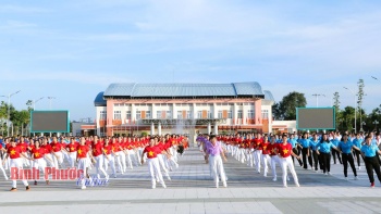 Sôi nổi hoạt động chào mừng 5 năm thành lập thành phố Đồng Xoài