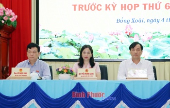 Đoàn đại biểu Quốc hội tỉnh tại buổi tiếp xúc cử tri thành phố Đồng Xoài