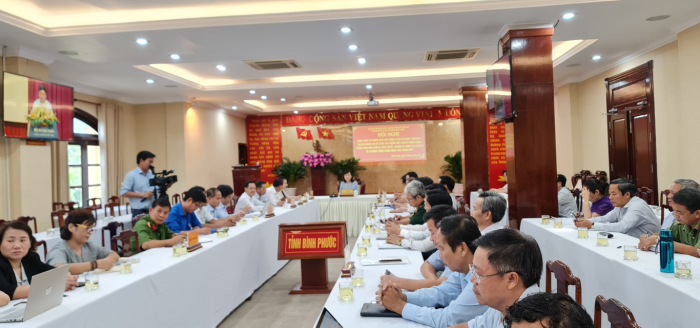 Tỉnh ủy, UBND, UBMTQVN tỉnh cùng nhiều lãnh đạo các sở, ban ngành, đoàn thể của tỉnh tham dự Hội nghị trực tuyến về công tác người Việt Nam ở nước ngoài trong tình hình mới