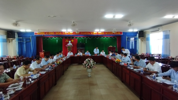 Phó Chủ tịch UBND tỉnh Huỳnh Anh Minh kiểm tra tình hình thực hiện và giải ngân vốn đầu tư công tại huyện Bù Đốp