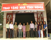 Đồng Phú: Trao tặng 2 căn nhà tình nghĩa cho gia đình chính sách
