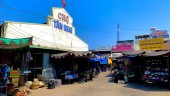 Quang cảnh chợ thị trấn Tân Khai.