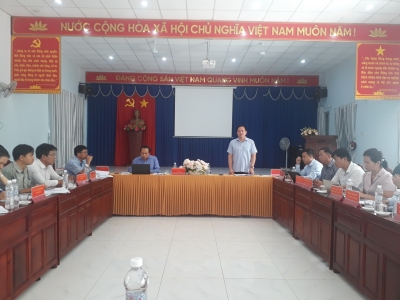 Đồng chí Vũ Xuân Trường - PBT HU, CT UBND huyện Hớn Quản phát biểu chỉ đạo tại buổi làm việc với UBND xã Thanh An ngày 08/8/2023