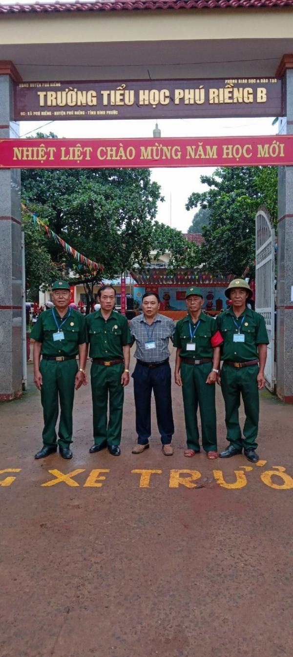 Tiếp tục Phát huy hiệu quả Mô hình “Cổng trường an toàn giao thông” trên địa bàn xã Phú Riềng.