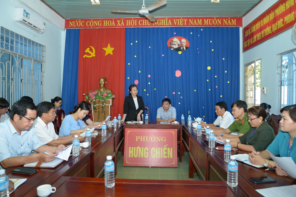 HĐND thị xã giám sát công tác quản lý người đang chấp hành án phạt tù nhưng cho hưởng án treo tại phường Hưng Chiến