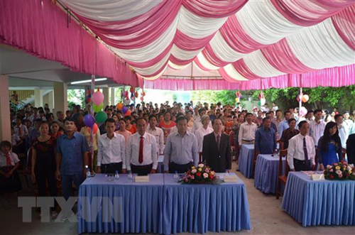 Lễ chào cờ khai giảng năm học mới tại trường Tiểu học Hữu nghị Khmer-Việt Nam Tân Tiến