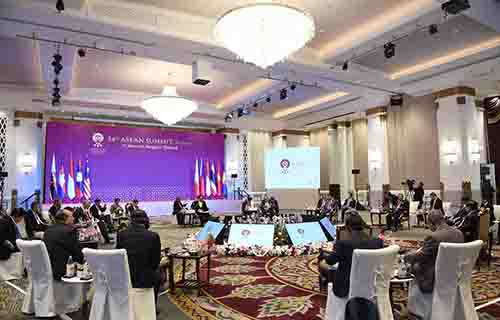 Thủ tướng Nguyễn Xuân Phúc dự Phiên họp kín của  các Nhà lãnh đạo ASEAN