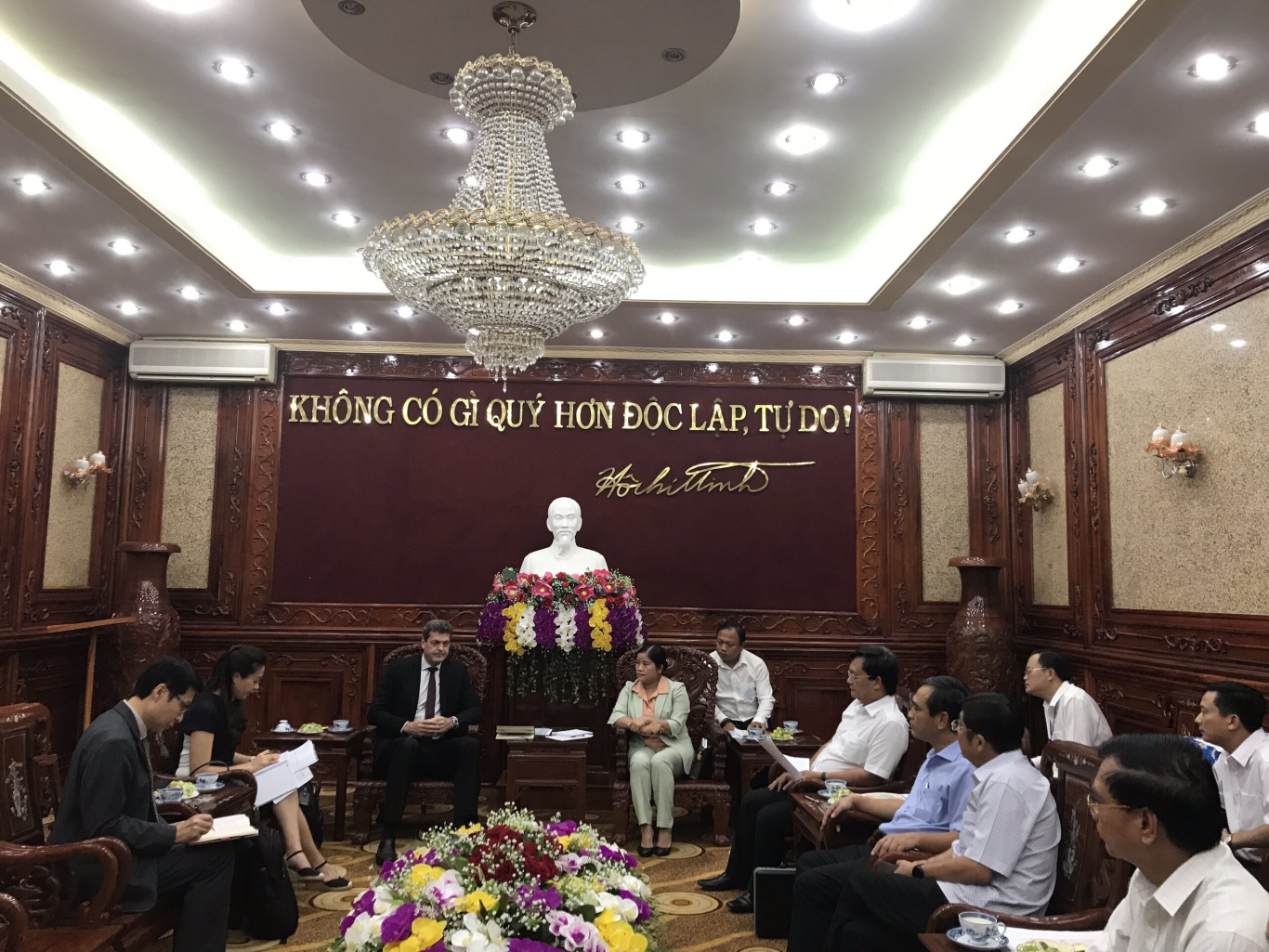 Giám đốc các quốc gia của Ngân hàng phát triển Châu Á đến thăm và làm việc tại tỉnh Bình Phước