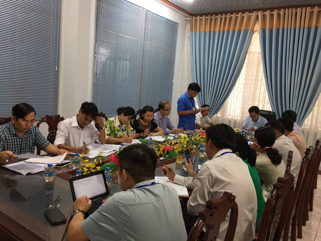 Đồng chí Trần Thanh Long – Chánh Văn phòng Sở công bố các Quyết định bổ nhiệm