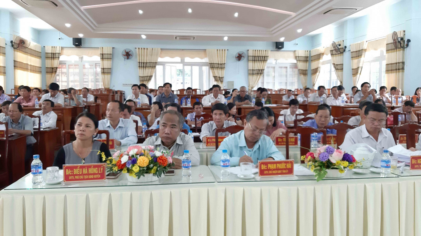Thường trực Huyện ủy tổ chức Hội nghị Ban chấp hành huyện Đảng bộ lần thứ 23.