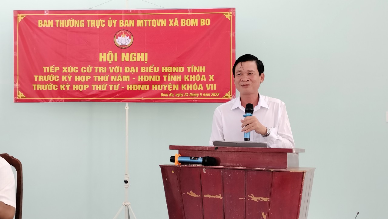 Đoàn đại biểu HĐND tỉnh – huyện tiếp xúc cử tri xã Bom Bo.