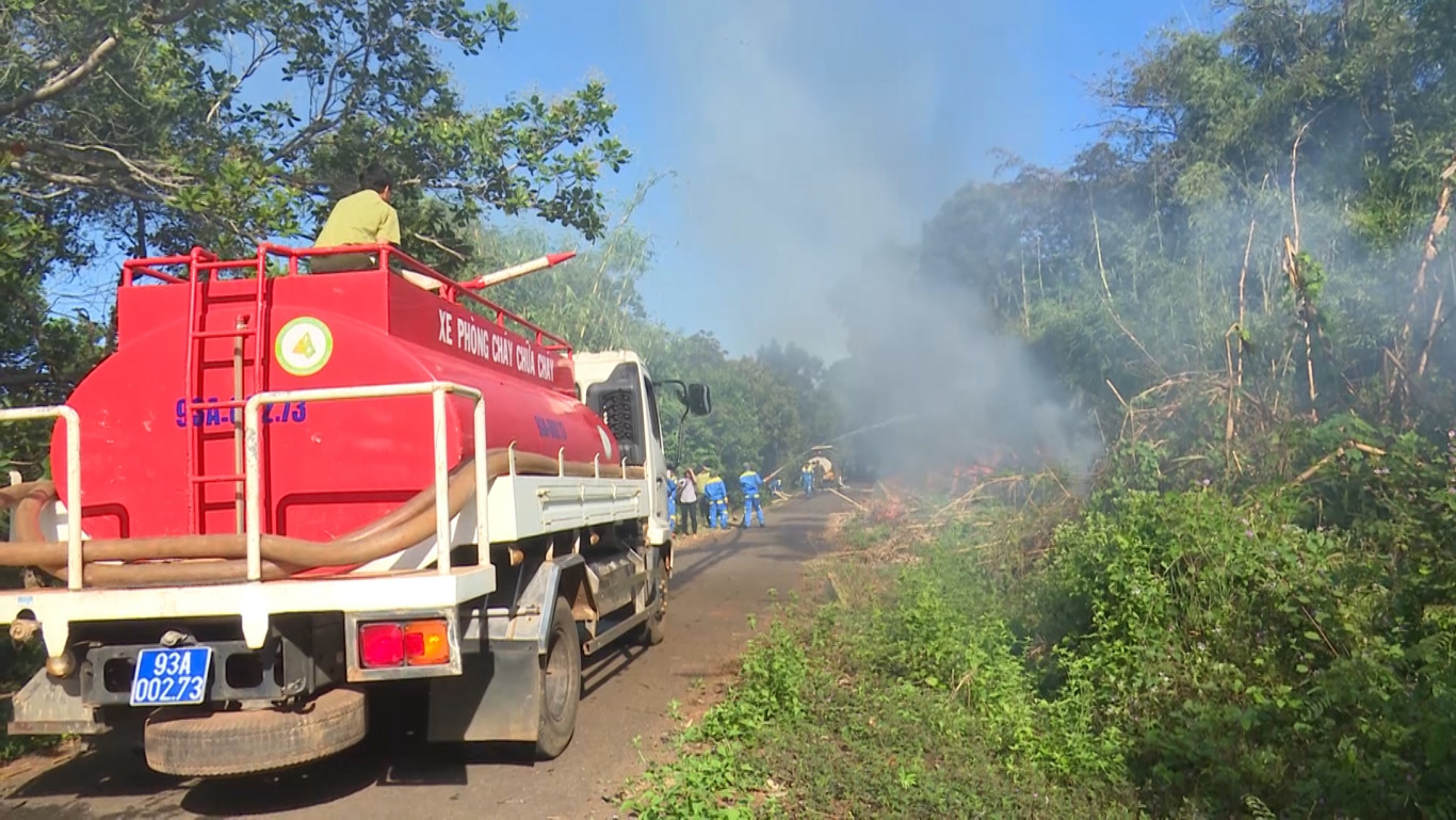 Triển khai công tác phòng chống cháy rừng trong mùa khô