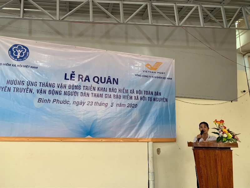 Bảo hiểm xã hội và Bưu điện Lộc Ninh phối hợp tổ chức Lễ ra quân hưởng ứng Tháng vận động triển khai bảo hiểm xã hội toàn dân năm 2020