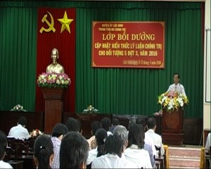 Huyện Lộc Ninh tổ chức khai giảng lớp bồi dưỡng cập nhật kiến thức lý luận chính trị cho đối tượng 5 - đợt 3/2016
