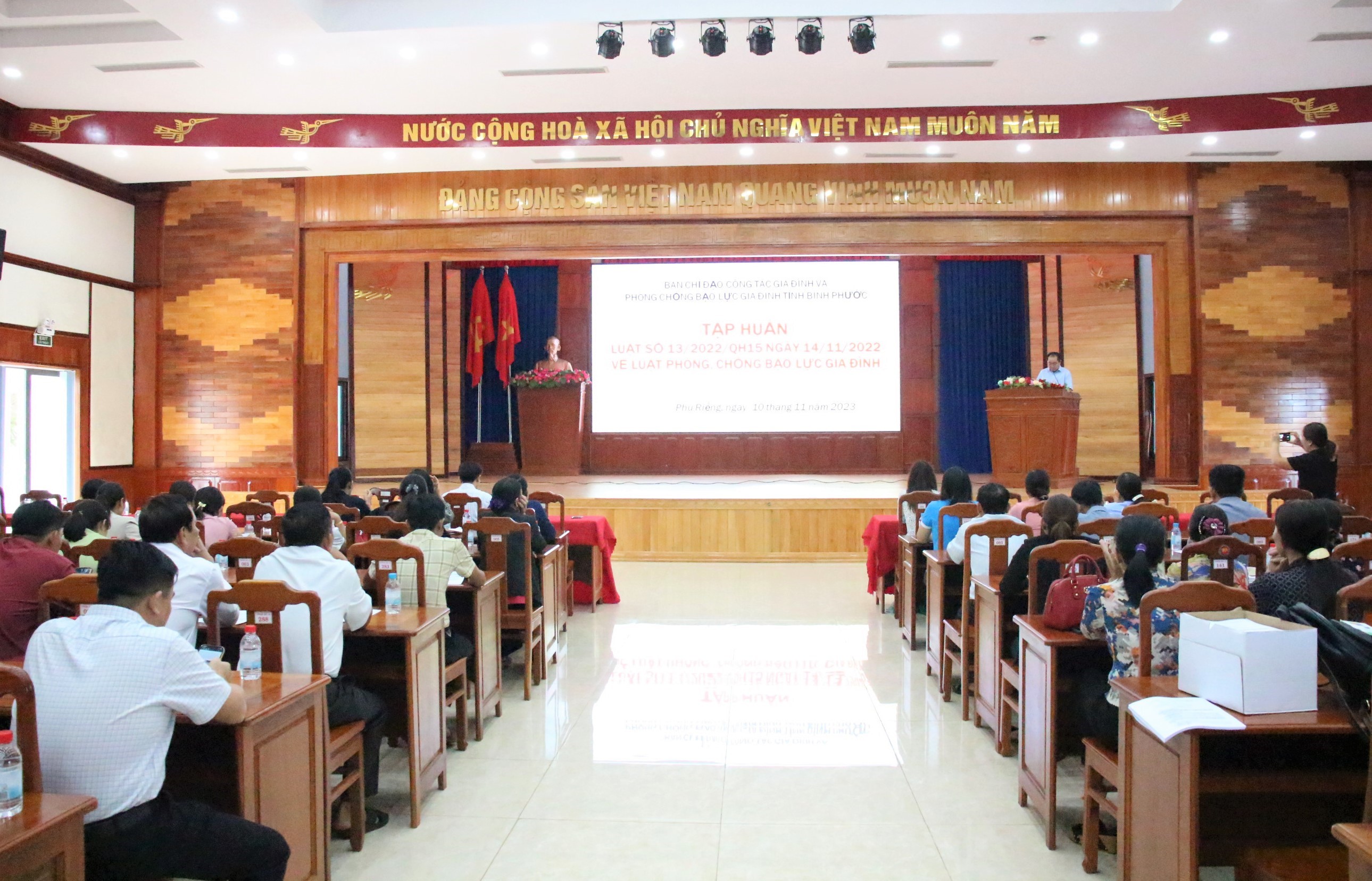 Tập huấn bạo lực gia đình tại huyện Phú Riềng